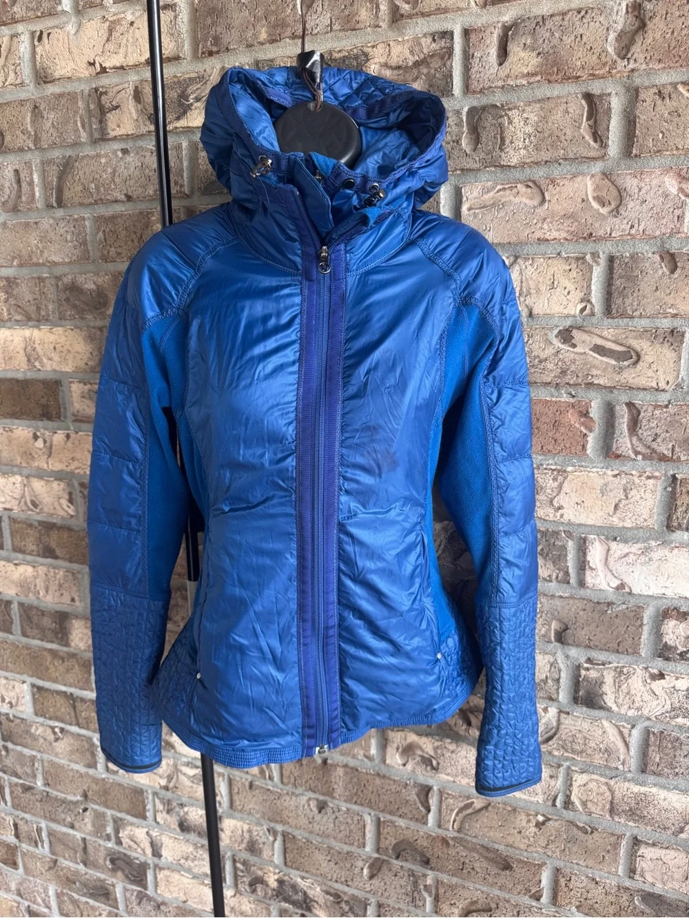 Lululemon Bundle Up Jacket Blue Quilted Fleece Hooded Running Jacket Size 4